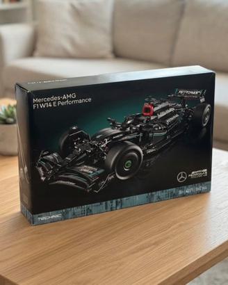LEGO Mercedes-AMG F1 W14 E Performance