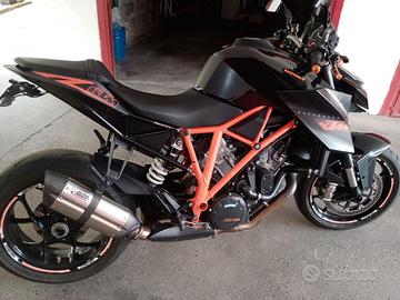 KTM SUPERDUKE 1290R