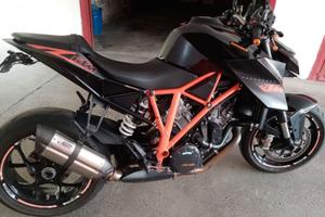 KTM SUPERDUKE 1290R