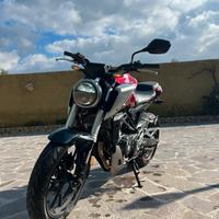 Honda cb125r