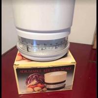 Bilancia meccanica da cucina vintage