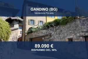 Immobile in asta di 209 m² con box auto a Gandino
