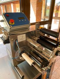 Macchina etichettatrice semi-automatica