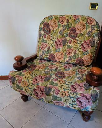 Poltrone con struttura in legno