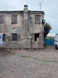 casa da ristrutturare 