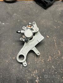 Attacco pinza e pinza porteriore honda