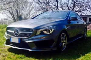 Mercedes Benz CLA 220 AMG