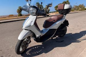Beverly 300 anno 2019 in perfette condizioni