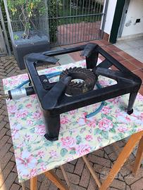 Fornellone 4 piedi a gas.  40 x 40 cm  EUROCAMPING