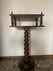 Tavolino in legno di noce