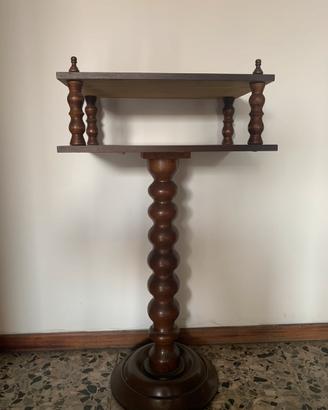 Tavolino in legno di noce