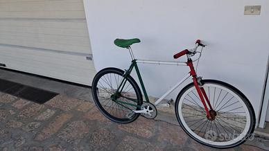 bicicletta con pedalata a scatto