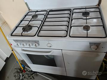 cucina e forno a gas