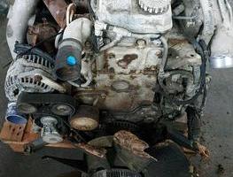 MOTORE CUMMINS 4 CILINDRI
