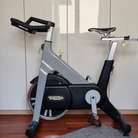 cyclette technogym