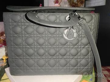 Lady Dior nera opaca
