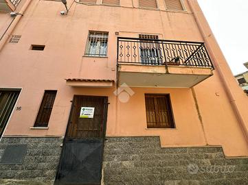 2 LOCALI A REGGIO DI CALABRIA