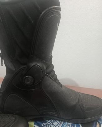 stivali moto Dainese