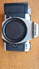 corpo macchina fotografica analogica