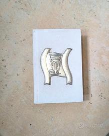 Libro vangelo secondo Matteo con copertina bianca