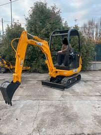 E275 - Escavatore JCB 8018