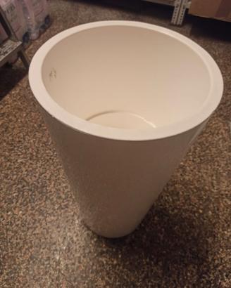 Vaso di plastica bianca