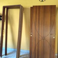 6 porte color noce complete di telaio e maniglie