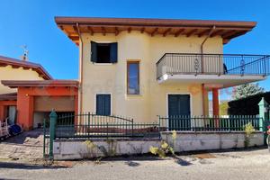 Villa bifamiliare Pizzoli [Cod. rif 3322126VRG]
