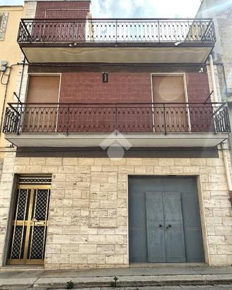 CASA INDIPENDENTE A CANOSA DI PUGLIA