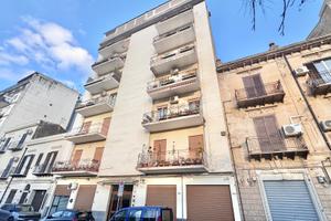 5 vani 172 mq da ristrutturare Via Pindemonte