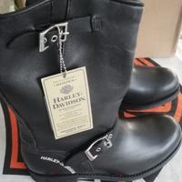 Harley-Davidson Stivali NUOVI. MAI usati.
N. 40/41