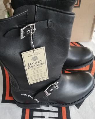 Harley-Davidson Stivali NUOVI. MAI usati.
N. 40/41