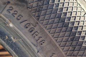 kleber 225/60 R18 gomme estive usate