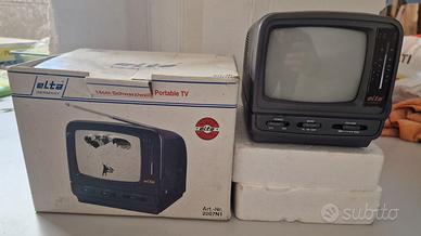 tv portatile vintage elta con presa di corrente 22