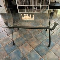 Tavolo in ferro battuto e cristallo