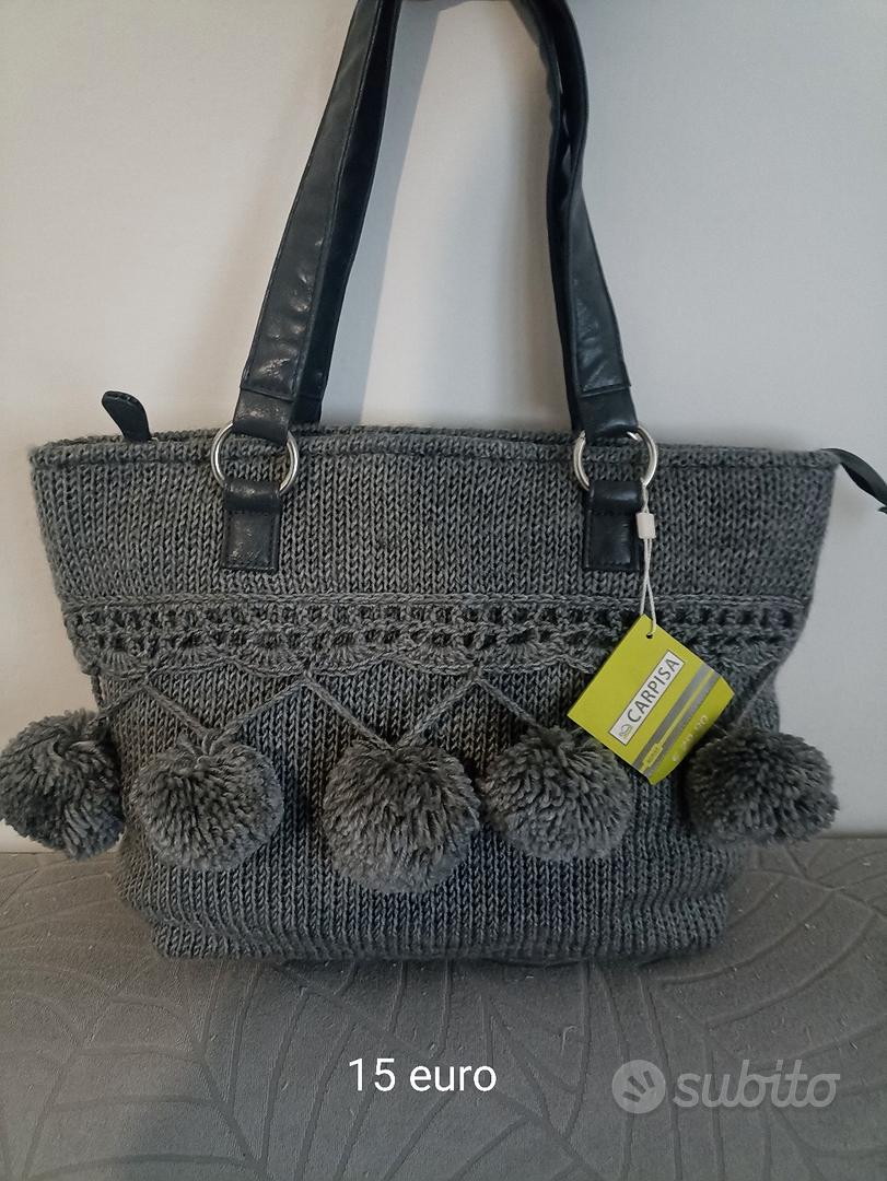 Borsa in lana di colore grigio Abbigliamento e