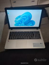 PC portatile asus  X540 B