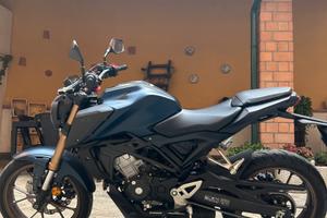 Honda CB125R 2023