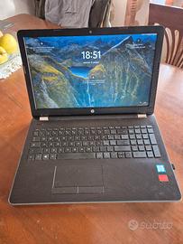 Notebook HP i7 SSD 2TB RAM 8GB + mouse Logitech + 