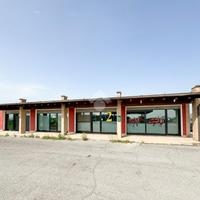 NEGOZIO A QUINZANO D'OGLIO