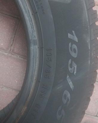 2 Gomme invernali 195/65R15 91T