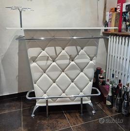 Mobile bar bianca gambe cromate 🍸🥂