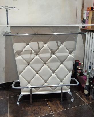 Mobile bar bianca gambe cromate 🍸🥂