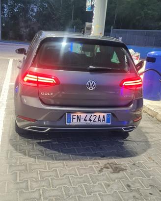 autovettura golf metano