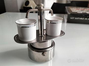 caffettiera inox con tazzine