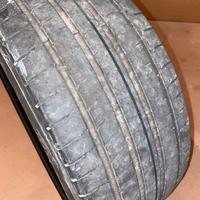 4 gomme 245/40 R18