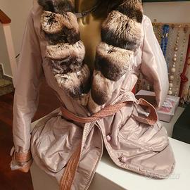 Piumino con collo in pelo di Violanti