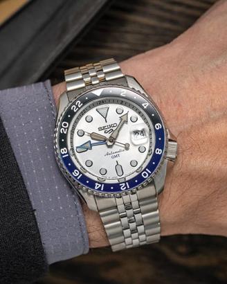 SEIKO 5 SPORTS GMT “BATGIRL” SSK003K1
