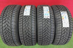 235 50 19 Gomme Invernali GoodYear 235 50R19