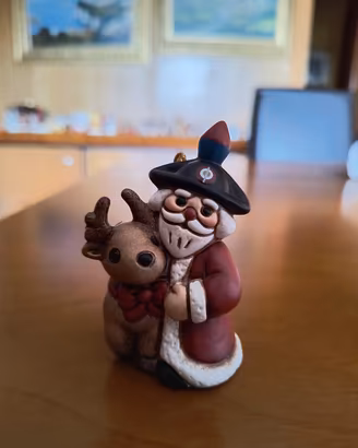 Thun Carabiniere Con Renna(riparato)